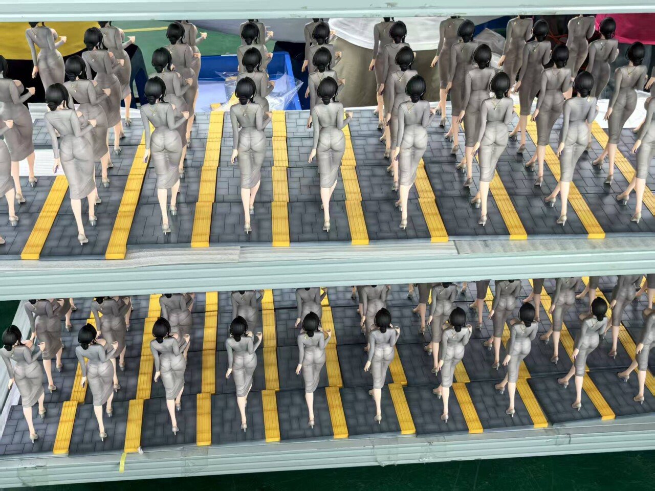 ㅇㅎ) 어느 피규어 생산 공장.