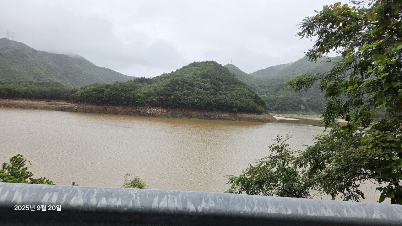 강릉 오봉저수지 오늘자 근황.