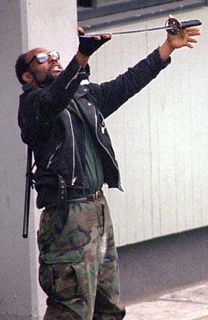 영화 블레이드 개봉하기 1년 전에 일어났던 시애틀 사무라이 사건.