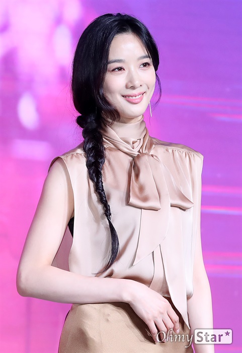 배우 이청아