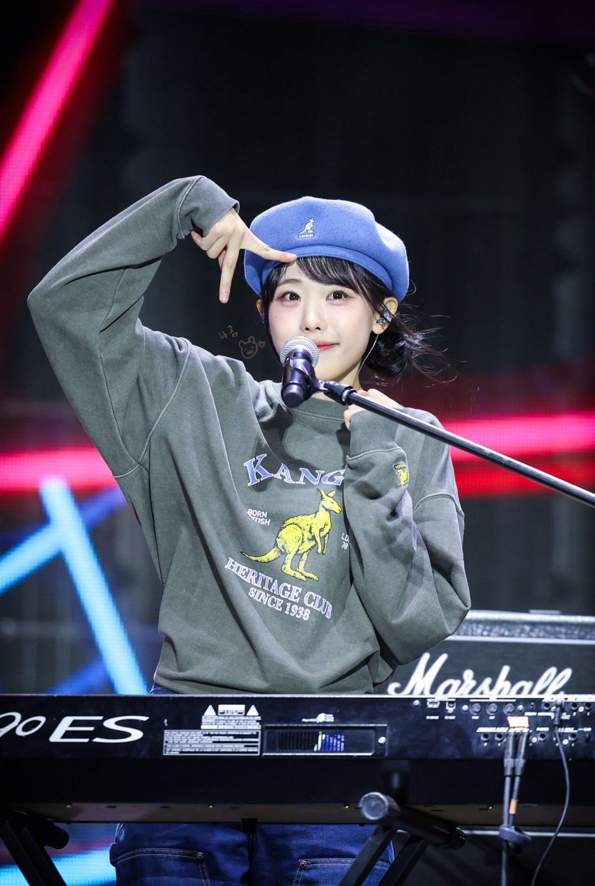 QWER 히나