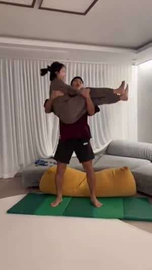 가장의 무게(행복해 보임)