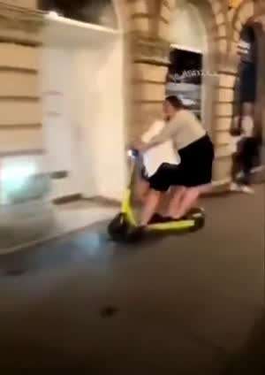 전동킥보드 2인승의 위험성